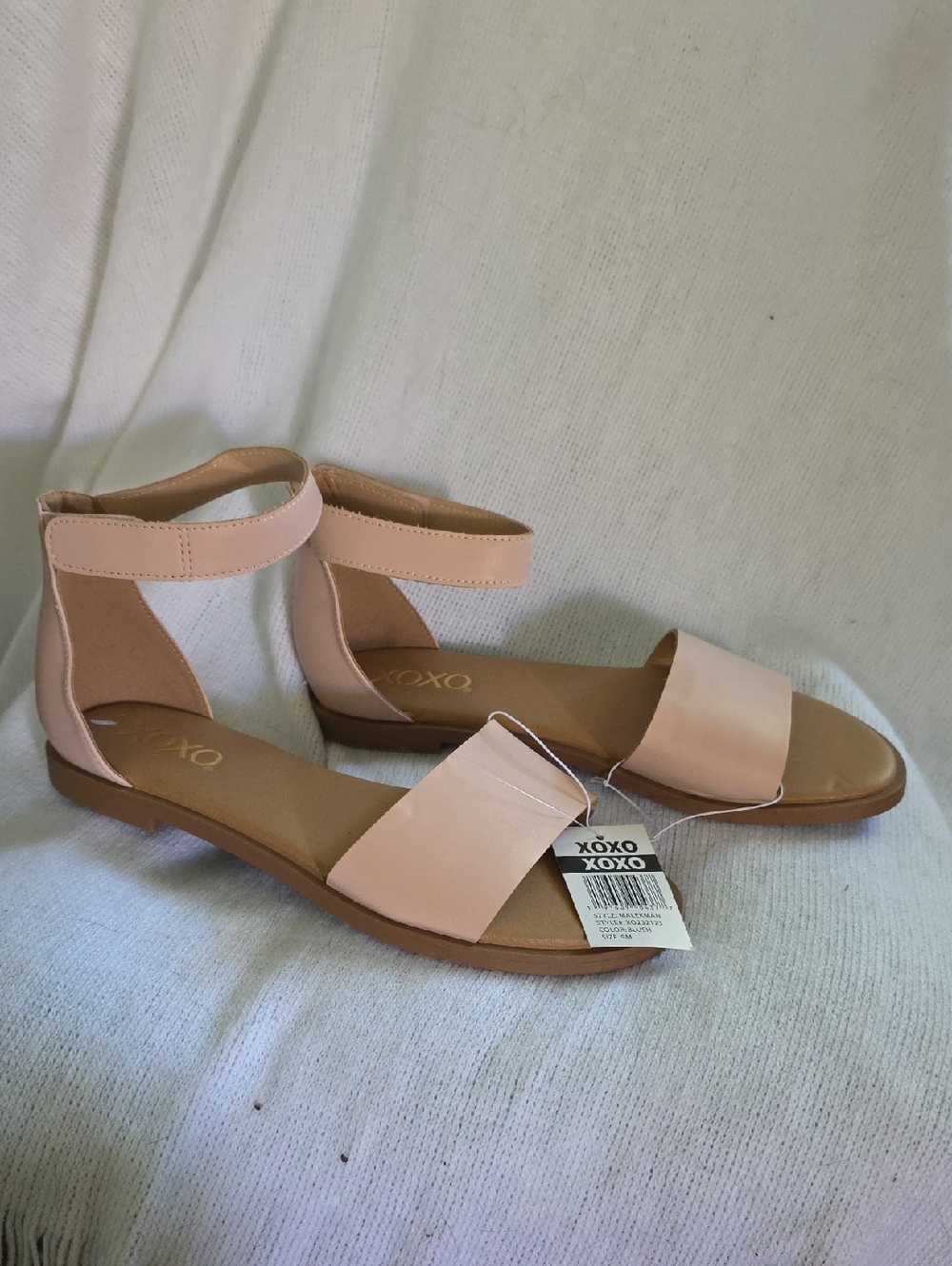 XOXO Women’s Ankle-Strap Flat Sandals in Light Pink